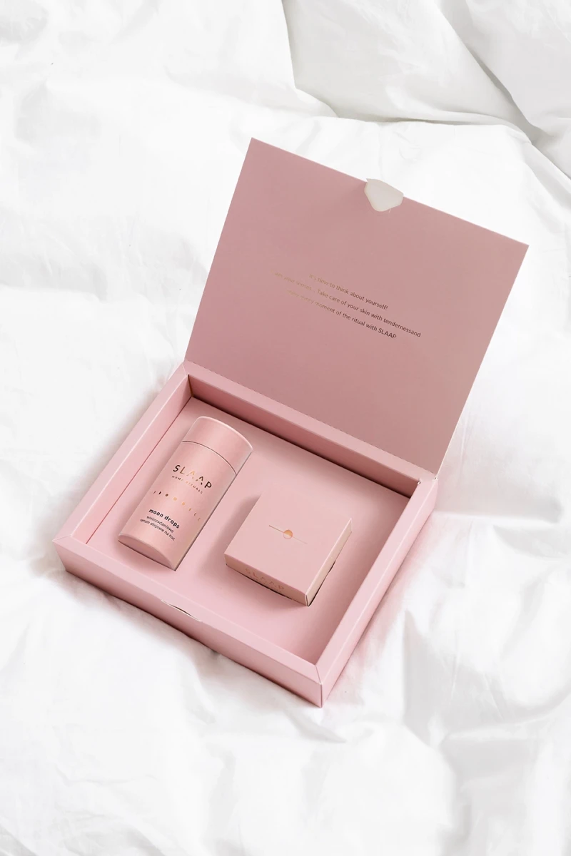 Zestaw-dziennoc-krem-Morning-Bloom-serum-Moon-Drops.webp